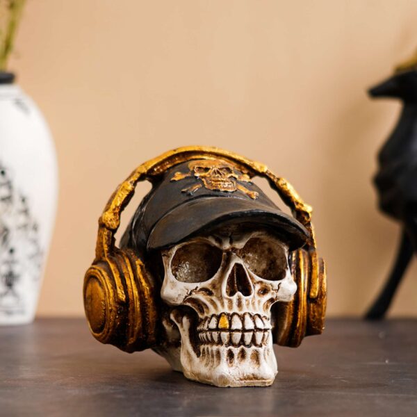 India Resin Craft Statues for Decoration Skull Wearing Headphones Music Bar Decoration Creative Skull. - Image 3